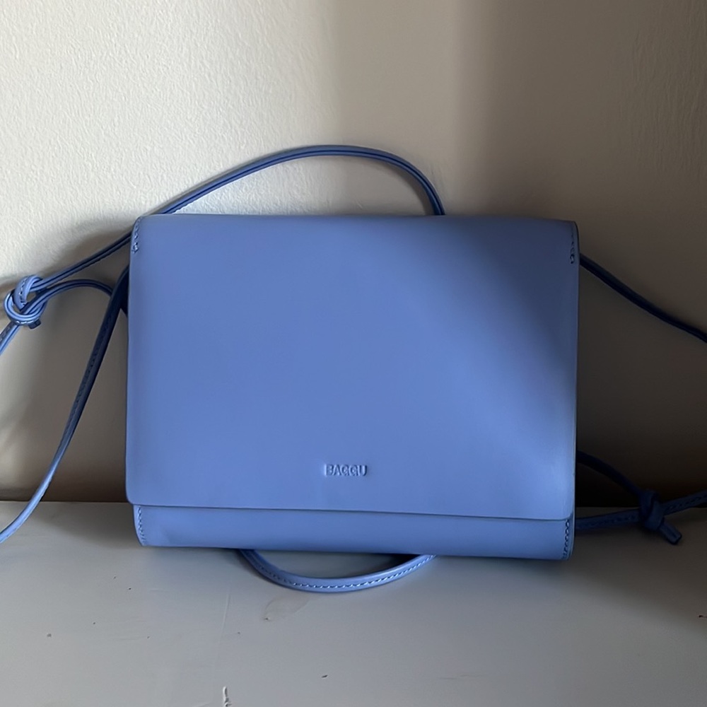 BNWT Baggu cornflower blue leather envelope style bag/clutch